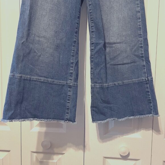 Guess-Los Angeles Women's Sz.28 Distressed Frayed Bottom Kick Crop Jeans-Vintage - Picture 6 of 16